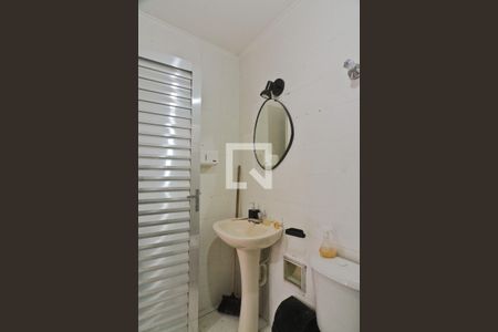 Casa à venda com 192m², 2 quartos e 4 vagasBanheiro de Serviço