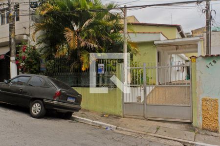 Casa à venda com 192m², 2 quartos e 4 vagasFachada + placa