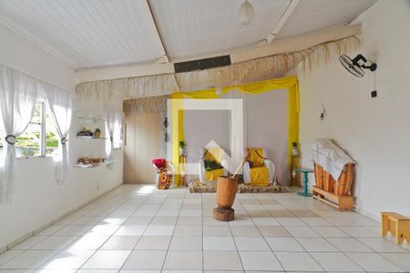 Casa à venda com 192m², 2 quartos e 4 vagasÁrea externa