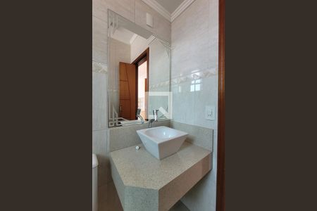 Casa à venda com 300m², 3 quartos e 5 vagasBanheiro da suíte 3