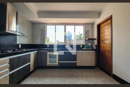 Casa à venda com 300m², 3 quartos e 5 vagasCozinha