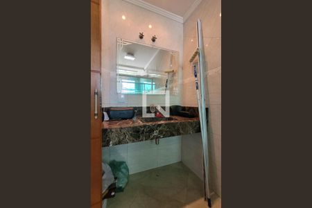 Casa à venda com 300m², 3 quartos e 5 vagasBanheiro da suíte