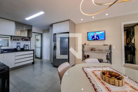 Apartamento à venda com 113m², 3 quartos e 3 vagas Apartamento à venda com 113m², 3 quartos e 3 vagasCozinha