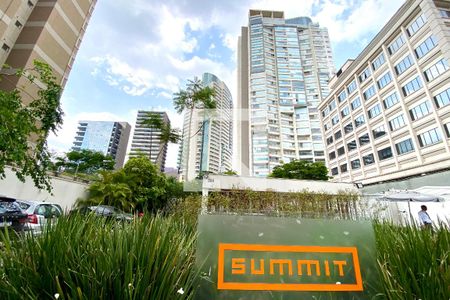 Apartamento para alugar com 68m², 2 quartos e 2 vagasFachada