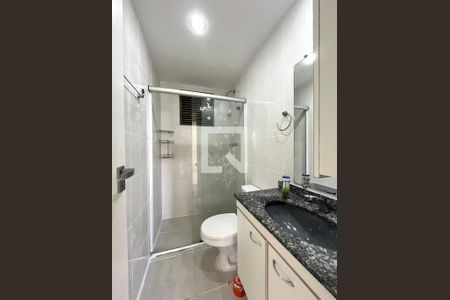 Apartamento para alugar com 85m², 2 quartos e 2 vagasBanheiro 