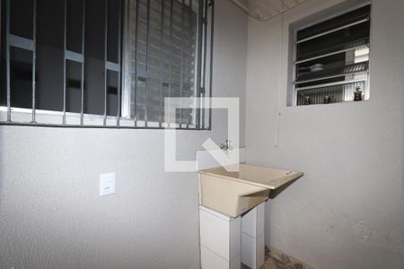 Casa para alugar com 28m², 1 quarto e sem vagaÁrea de Serviço