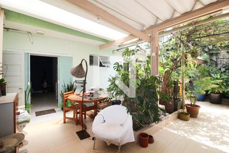 Casa à venda com 360m², 3 quartos e 3 vagasQuintal