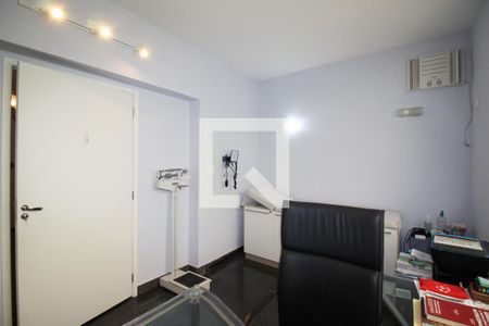 Casa à venda com 360m², 3 quartos e 3 vagasEdícula