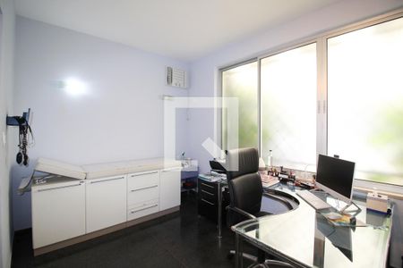 Casa à venda com 360m², 3 quartos e 3 vagasEdícula