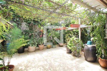 Casa à venda com 360m², 3 quartos e 3 vagasQuintal