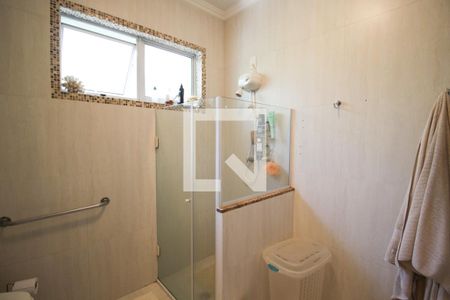 Casa à venda com 360m², 3 quartos e 3 vagasEdícula - Banheiro