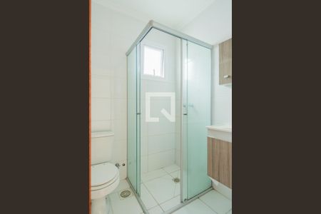 Banheiro de apartamento à venda com 2 quartos, 60m² em Nonoai, Porto Alegre