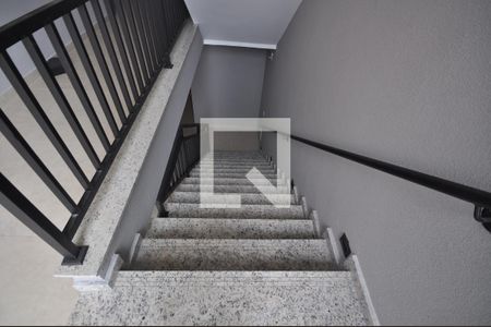 Apartamento para alugar com 42m², 2 quartos e 1 vagaEscada de Acesso