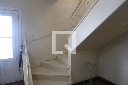 Escadas de casa para alugar com 3 quartos, 180m² em Mirandópolis, São Paulo