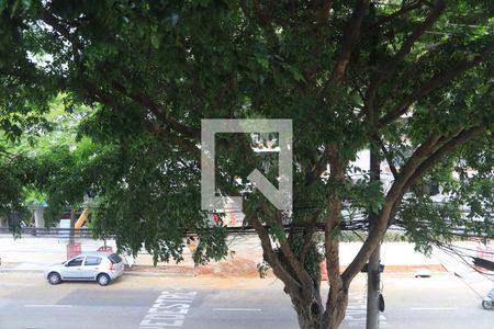 Casa à venda com 180m², 3 quartos e 2 vagasVaranda - Quarto 1