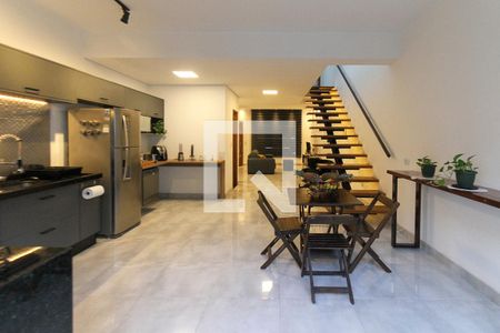 Casa à venda com 280m², 3 quartos e 2 vagas Casa à venda com 280m², 3 quartos e 2 vagasCozinha