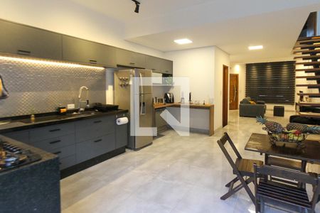 Casa à venda com 280m², 3 quartos e 2 vagas Casa à venda com 280m², 3 quartos e 2 vagasCozinha