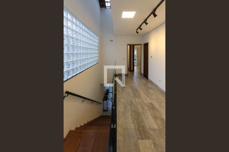 Casa à venda com 280m², 3 quartos e 2 vagas Casa à venda com 280m², 3 quartos e 2 vagasCorredor