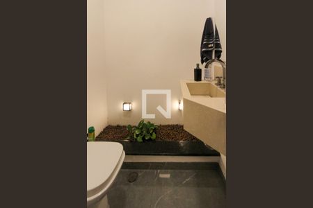 Casa à venda com 280m², 3 quartos e 2 vagas Casa à venda com 280m², 3 quartos e 2 vagasLavabo