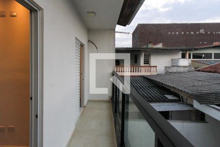 Casa à venda com 280m², 3 quartos e 2 vagas Casa à venda com 280m², 3 quartos e 2 vagasVaranda