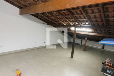 Casa à venda com 280m², 3 quartos e 2 vagas Casa à venda com 280m², 3 quartos e 2 vagasSotão