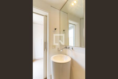 Apartamento à venda com 175m², 3 quartos e 3 vagasBanheiro da Suíte 2