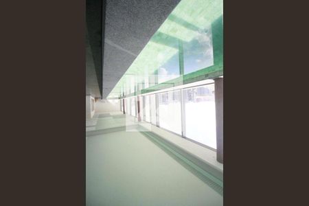 Studio para alugar com 30m², 1 quarto e sem vaga Studio para alugar com 30m², 1 quarto e sem vagaÁrea comum - Piscina