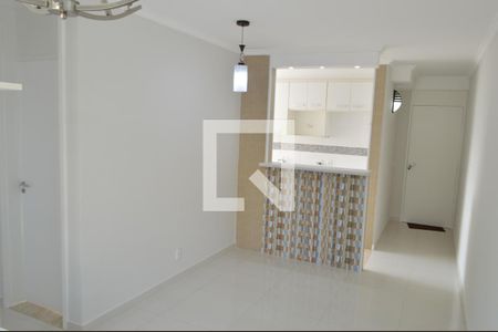 Sala de apartamento para alugar com 2 quartos, 50m² em Taquara, Rio de Janeiro