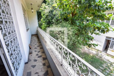 Casa à venda com 420m², 7 quartos e 5 vagas Casa à venda com 420m², 7 quartos e 5 vagasEdícula