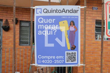 Casa à venda com 1m², 4 quartos e sem vaga Casa à venda com 1m², 4 quartos e sem vagaLHSW-1844