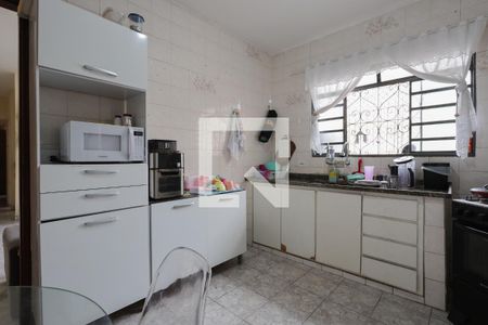 Casa à venda com 1m², 4 quartos e sem vaga Casa à venda com 1m², 4 quartos e sem vagaCasa 2 - Cozinha
