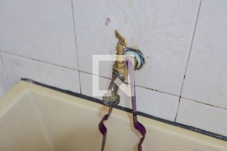 Casa à venda com 1m², 4 quartos e sem vaga Casa à venda com 1m², 4 quartos e sem vagaCasa 2 - Área de serviço