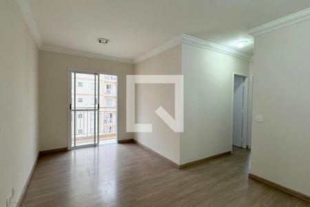 Sala de apartamento para alugar com 2 quartos, 61m² em Jardim Tupanci, Barueri