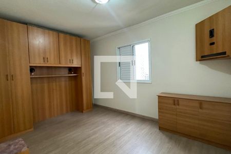 Suíte 1 de apartamento para alugar com 2 quartos, 61m² em Jardim Tupanci, Barueri