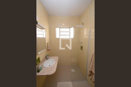 Casa à venda com 150m², 2 quartos e 2 vagasBanheiro