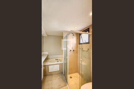 Apartamento à venda com 130m², 3 quartos e 2 vagasBanheiro da Suíte 2