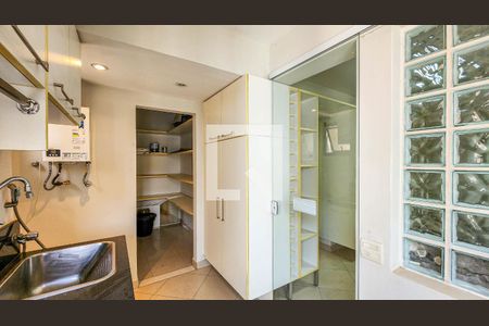 Apartamento à venda com 130m², 3 quartos e 2 vagasÁrea de Serviço