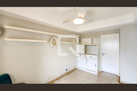 Apartamento à venda com 130m², 3 quartos e 2 vagasSuíte 2