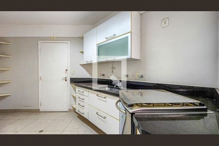 Apartamento à venda com 130m², 3 quartos e 2 vagasCozinha
