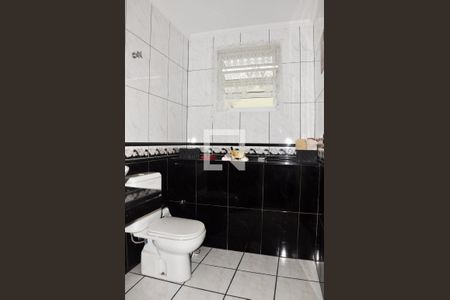 Casa à venda com 180m², 4 quartos e 3 vagasBanheiro