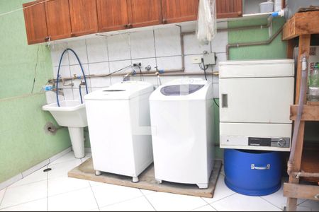 Casa à venda com 180m², 4 quartos e 3 vagasÁrea comum/Área de serviço