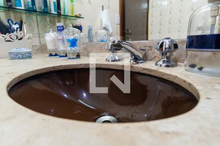 Casa à venda com 208m², 3 quartos e 2 vagas Casa à venda com 208m², 3 quartos e 2 vagasBanheiro Social Detalhe