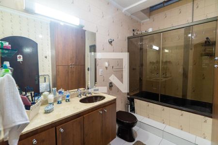 Casa à venda com 208m², 3 quartos e 2 vagas Casa à venda com 208m², 3 quartos e 2 vagasBanheiro Social