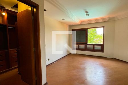 Casa de condomínio para alugar com 720m², 3 quartos e 6 vagasSuíte 1