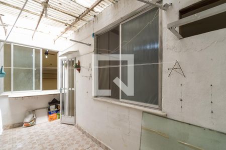 Apartamento à venda com 70m², 2 quartos e sem vagaVaranda