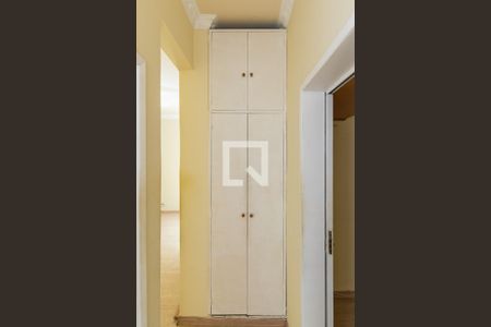 Apartamento à venda com 70m², 2 quartos e sem vagaCorredor - Armário