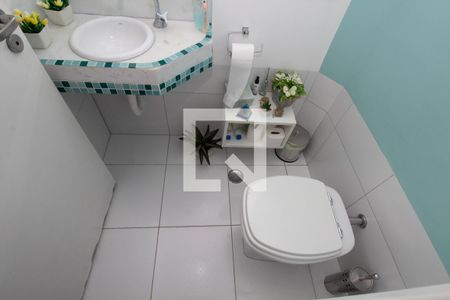 Casa à venda com 200m², 2 quartos e 2 vagas Casa à venda com 200m², 2 quartos e 2 vagasLavabo