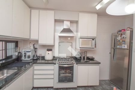 Casa à venda com 200m², 2 quartos e 2 vagas Casa à venda com 200m², 2 quartos e 2 vagasCozinha