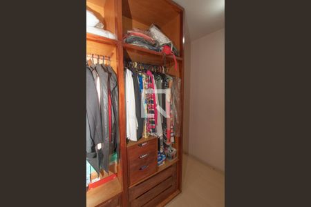 Casa à venda com 200m², 2 quartos e 2 vagas Casa à venda com 200m², 2 quartos e 2 vagasQuarto 1