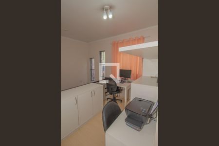 Casa à venda com 200m², 2 quartos e 2 vagas Casa à venda com 200m², 2 quartos e 2 vagasEscritório